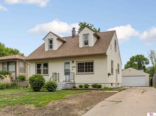 6117 Pratt St, Omaha, NE 68104