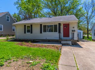 7 Felton Pl, Bloomington, IL