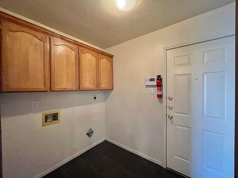 2404 Southport Dr — Photo 15