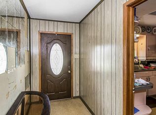 1905 Burke Rd, Pasadena, TX 77502