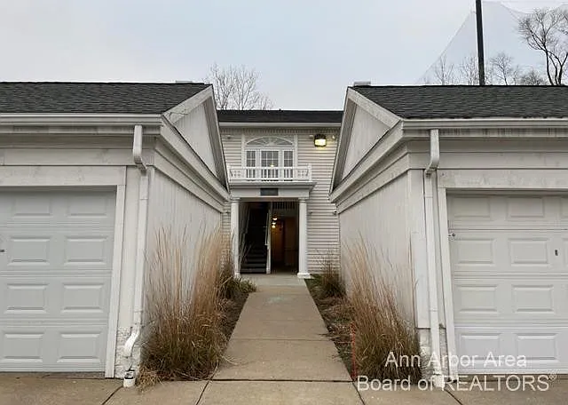 2 bed, 2.0 bath, 1086 sqft, $1,875 — Photo 3