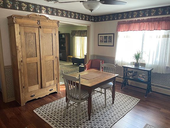 Breezeway off garage