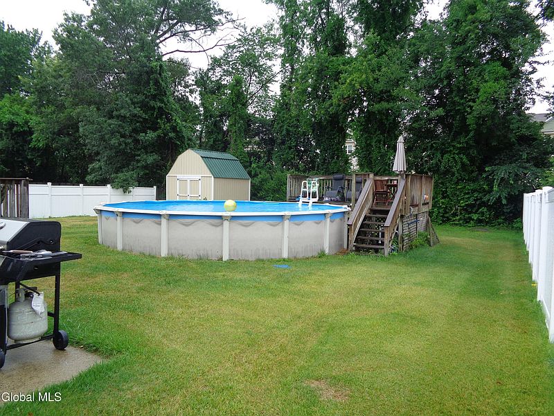 3rd image of 2161 Robinwood Avenue