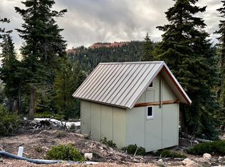 1575/1585 W Strawberry Point Rd, Alton, UT 84710