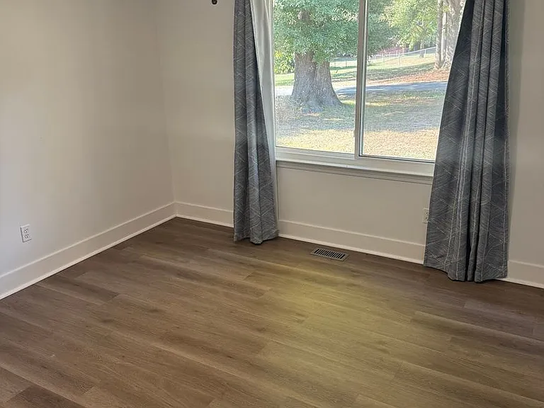 91 Bishop Dr NW — Photo 10