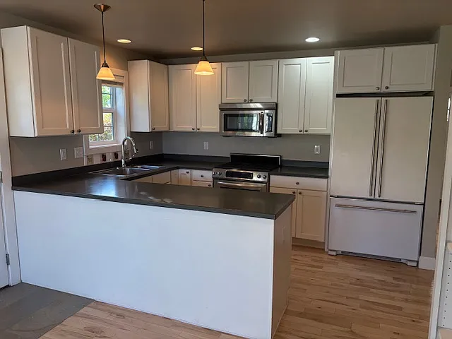 3 bed, 1153 sqft, $2,900 — Photo 4