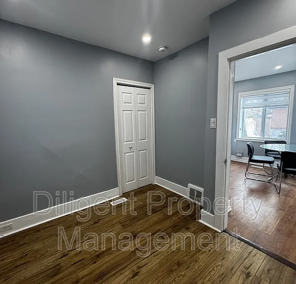 492 King George St #1 — Photo 19
