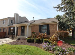 22132 Edgewater, Novi, MI 48375