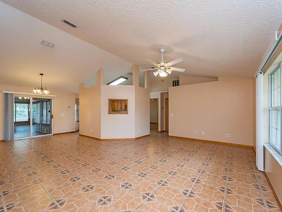 04 living dining combo