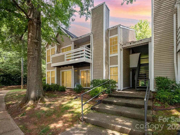 9615 Vinca Cir, Charlotte, NC 28213