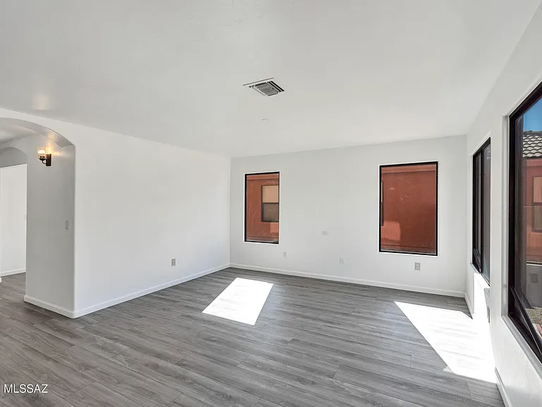 4830 S Vallecano Dr — Photo 14
