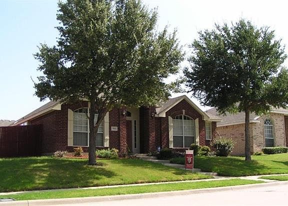 3rd image of 3920 Willow Bend Dr