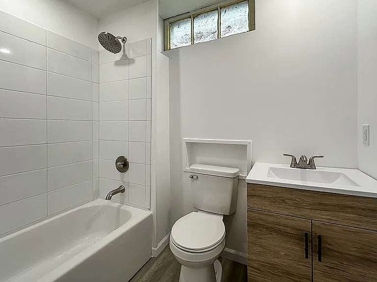 2122 Bancroft St — Photo 18