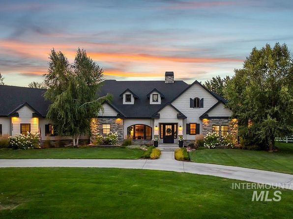 2452 W Champagne Dr, Eagle, ID 83616