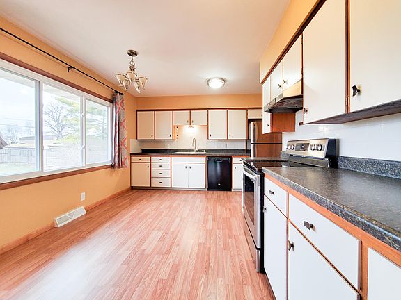 3rd image of 2729 Northwood Dr