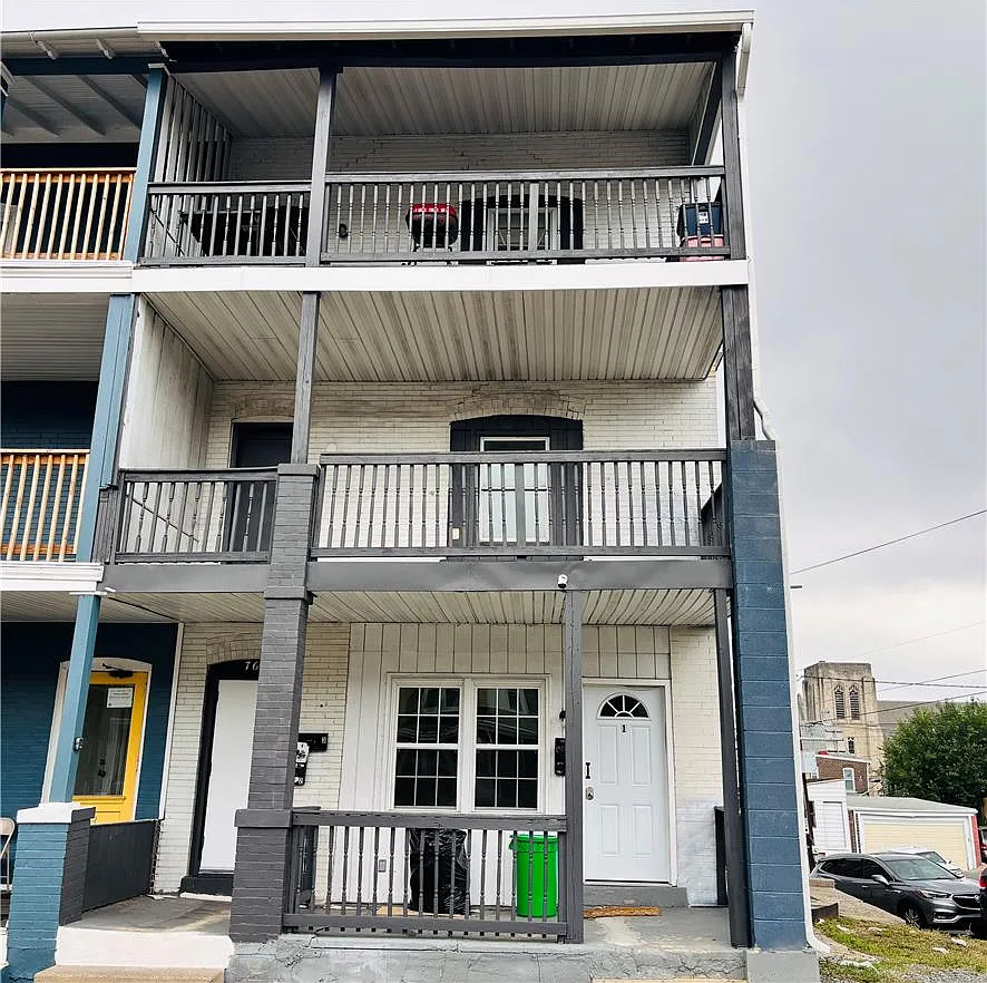 2 bed, 1.0 bath, 770 sqft, $1,595 — Photo 1