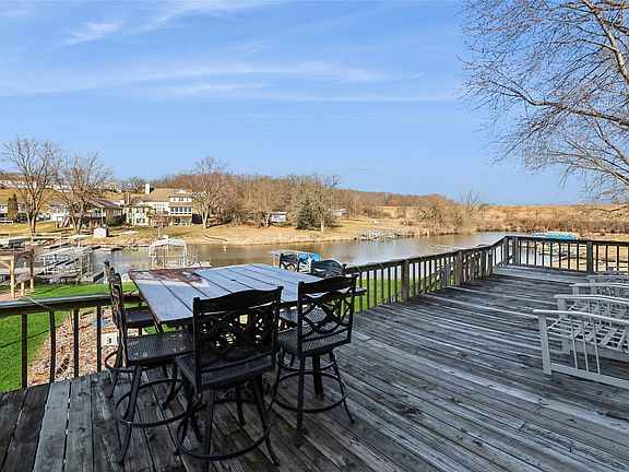 5th image of 204 Eastside Ln