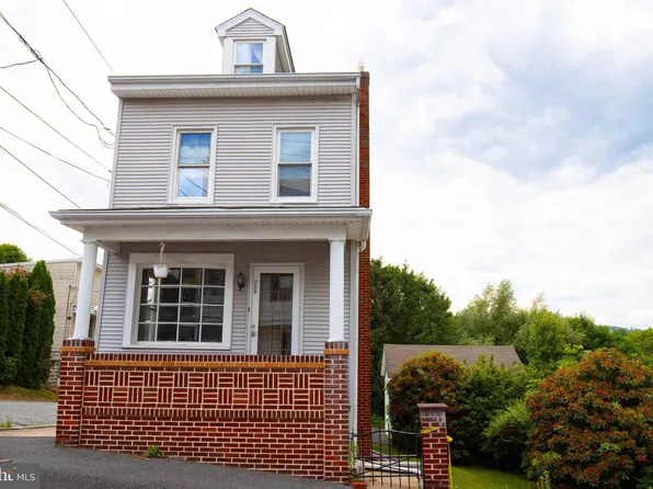 532 Pine Hill St, Minersville, PA 17954