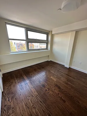 Rented by FLATS & PADS LLC | media 11