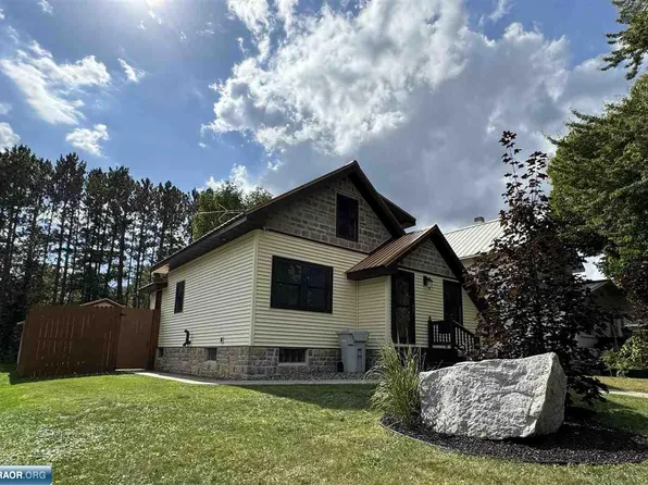 127 9th St SW, Chisholm, MN 55719