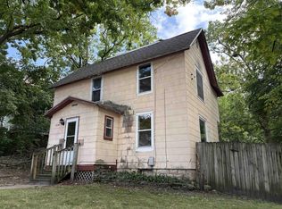 1040 Carrington St, Janesville, WI