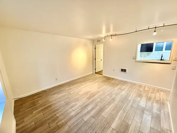 1728 12th Ave S #4, Seattle, WA 98144