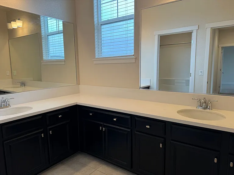 14343 Sherman Blvd — Photo 36