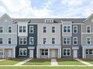 865 Recess Point Dr, Moncks Corner, SC 29461