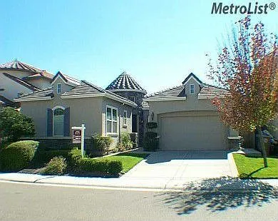 6900 Vilamoura Way photo 1