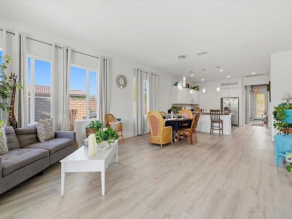 4th image of 44027 Triolo Way
