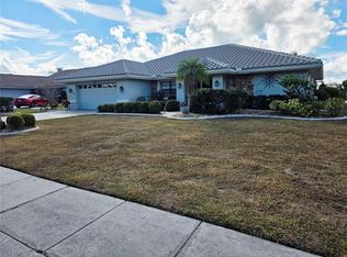 1924 New Bedford Dr, Sun City Center, FL 33573