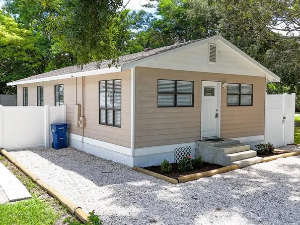 2706 6th Ave E, Palmetto, FL 34221