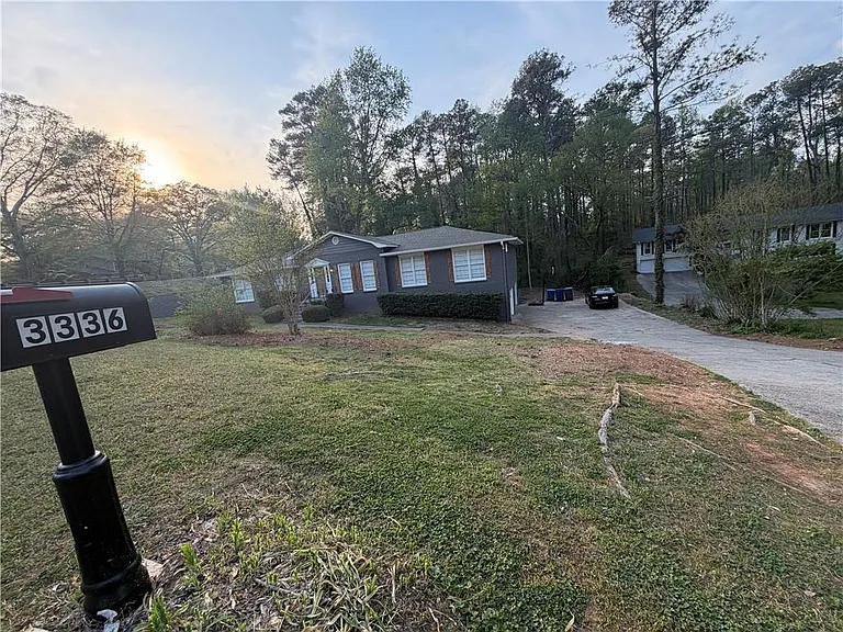 3336 Camelot Dr — Photo 53