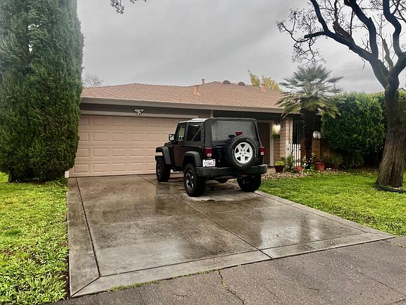 3rd image of 3332 Jayanne Way