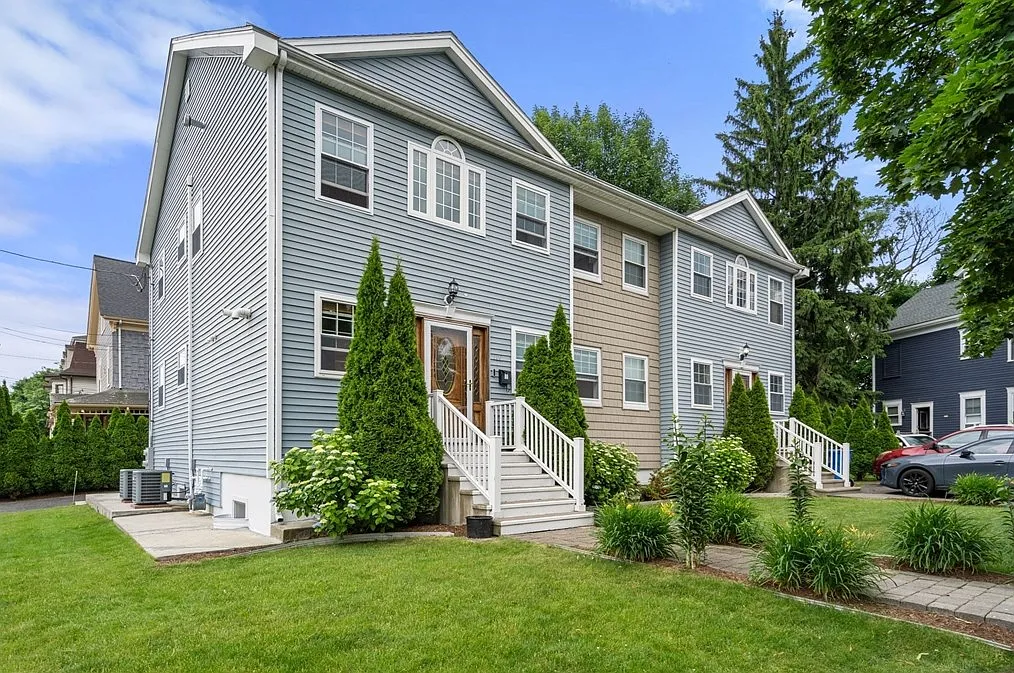 3 bed, 2450 sqft, $4,100 — Photo 1