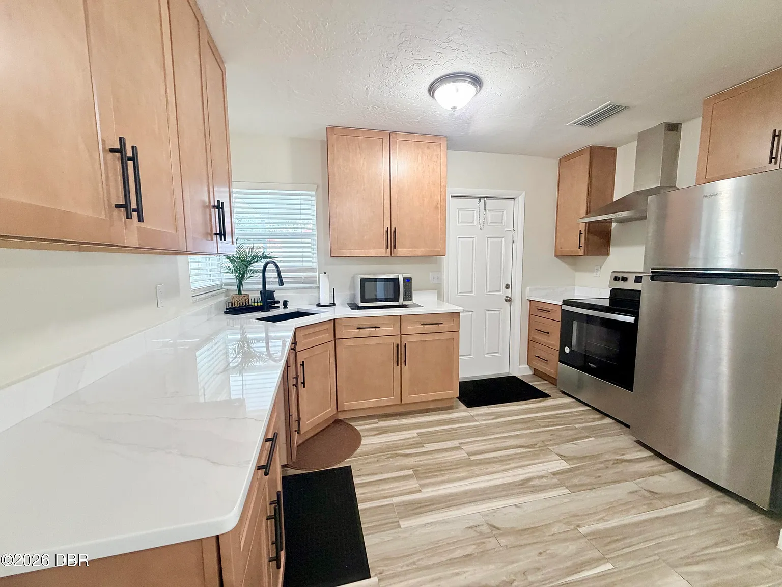 2 bed, 2.0 bath, 1024 sqft, $1,850 — Photo 4
