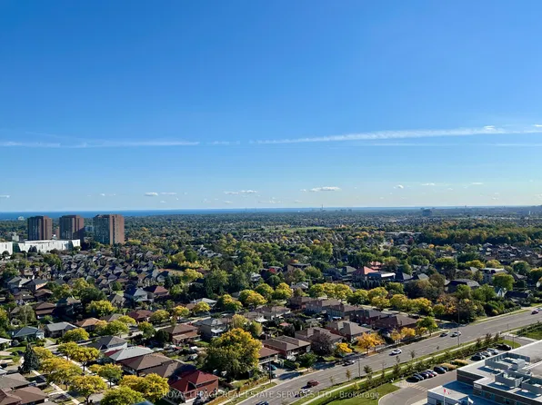 3515 Kariya Dr #2708, Mississauga, ON L5B 0C1
