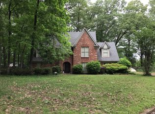 1057 W Tree Dr, Collierville, TN 38017