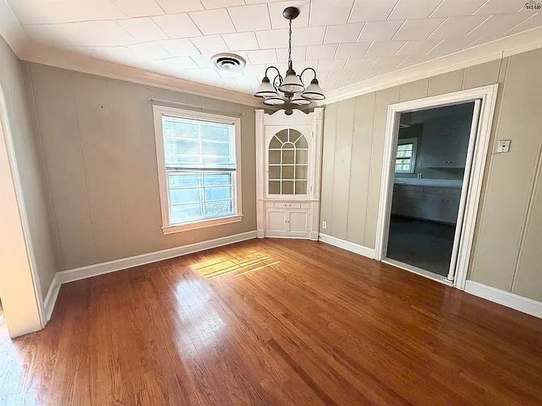 1820 Ardath Ave — Photo 5