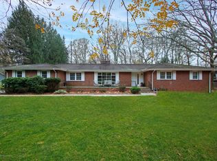 126 Alexander Dr, Red Bank, NJ 07701