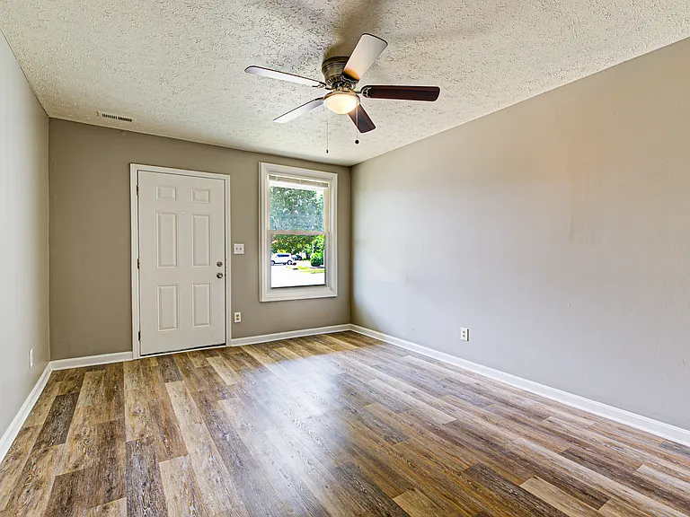 1307 E Market St #1 — Photo 6
