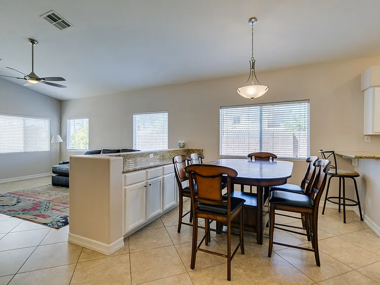 489 First Light St — Photo 5