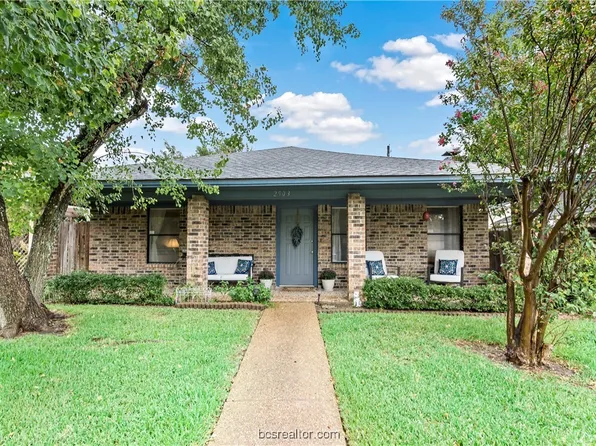 2903 Burning Tree Ct, Bryan, TX 77802