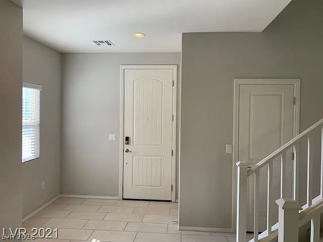 9584 Abbey Pond Ave — Photo 2
