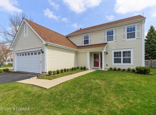 211 Litchfield Ct, Grayslake, IL