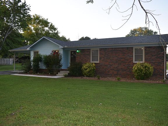 4th image of 584 Westwood Ln