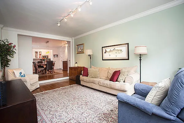 Sold by Level Group | media 8