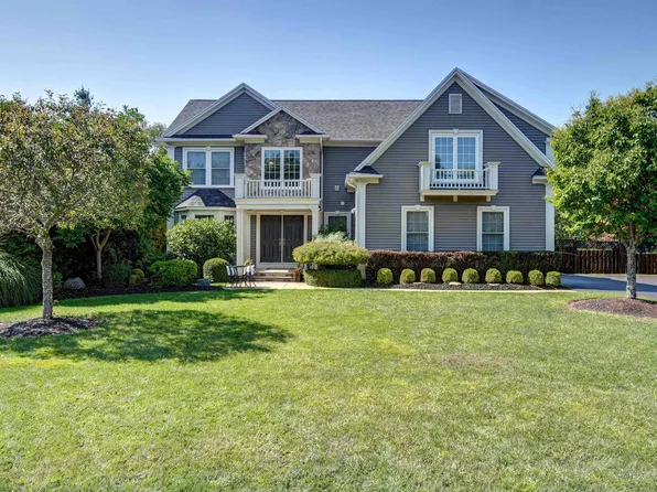 35 Acadia Dr, Kentville, NS B4N 5E1