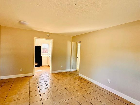 4th image of 390 W Haines Blvd #7
