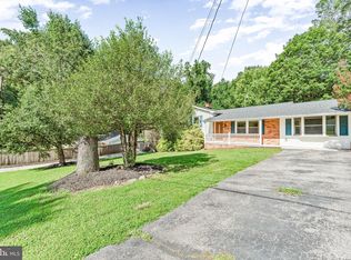 9870 Wellhouse Dr, White Plains, MD 20695